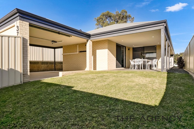 Photo - 37 Gnangara Road, Madeley WA 6065 - Image 20