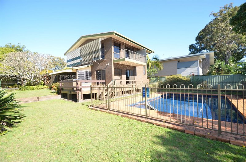 Photo - 37 Gordon Street, Labrador QLD 4215 - Image 2