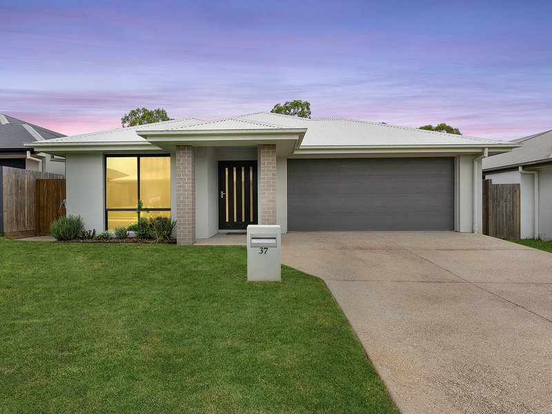 37 Goulburn Crescent, South Ripley QLD 4306