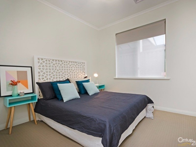 Photo - 37 Grasswren Way, Mawson Lakes SA 5095 - Image 16