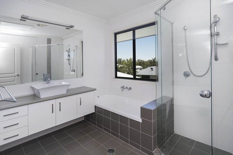 Photo - 37 Great Southern Drive, Robina QLD 4226 - Image 20