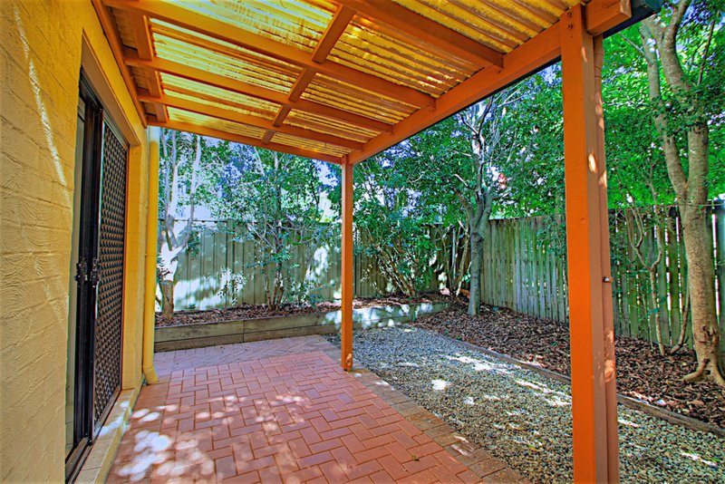 Photo - 3/7 Greenbank Street, Chermside QLD 4032 - Image 11