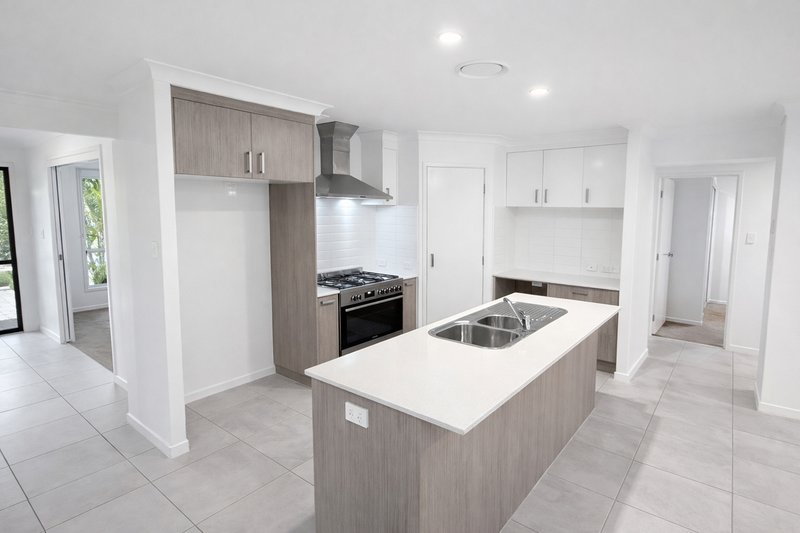 Photo - 37 Greenhaven Circuit, Narangba QLD 4504 - Image 5