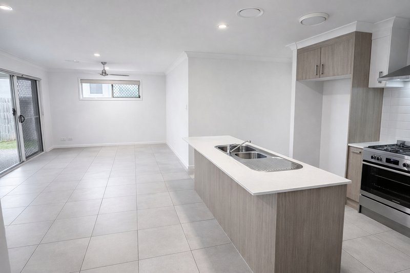 Photo - 37 Greenhaven Circuit, Narangba QLD 4504 - Image 8