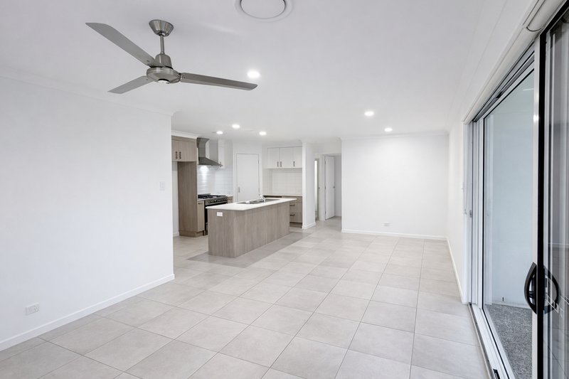 Photo - 37 Greenhaven Circuit, Narangba QLD 4504 - Image 9