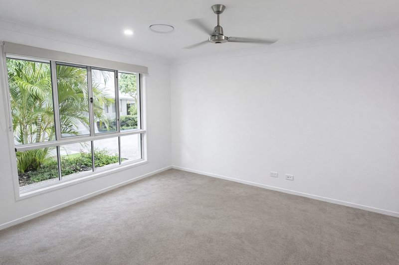 Photo - 37 Greenhaven Circuit, Narangba QLD 4504 - Image 11