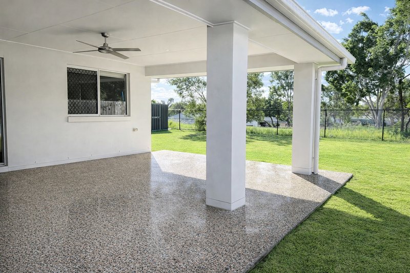 Photo - 37 Greenhaven Circuit, Narangba QLD 4504 - Image 16