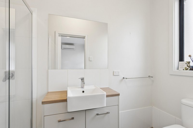 Photo - 37 Greenview Place, Blakeview SA 5114 - Image 9