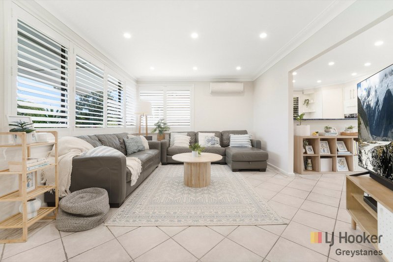 Photo - 37 Grevillea Crescent, Greystanes NSW 2145 - Image 4