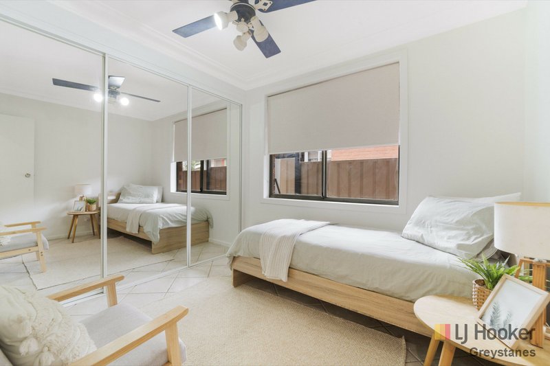 Photo - 37 Grevillea Crescent, Greystanes NSW 2145 - Image 6