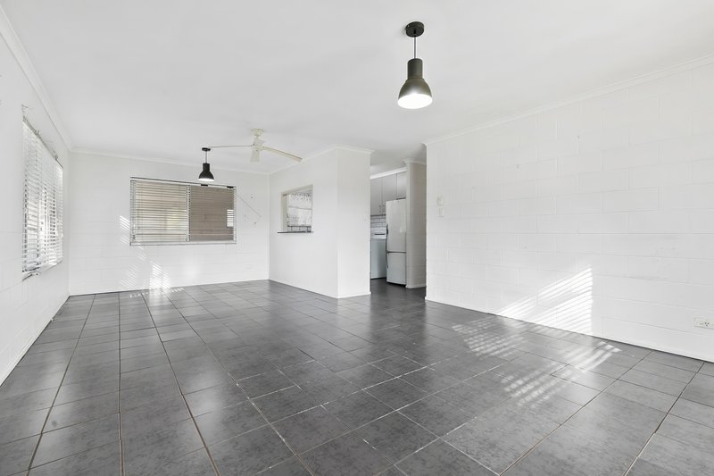 Photo - 37 Gympie Street, Tewantin QLD 4565 - Image 5