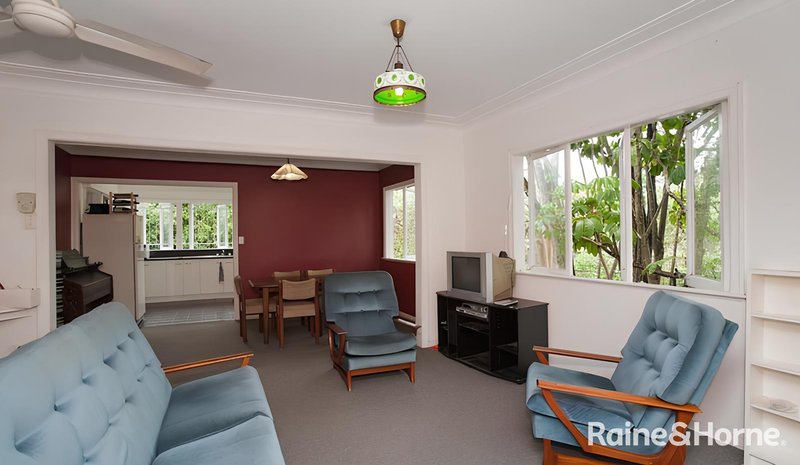 Photo - 37 Hawken Drive, St Lucia QLD 4067 - Image 7