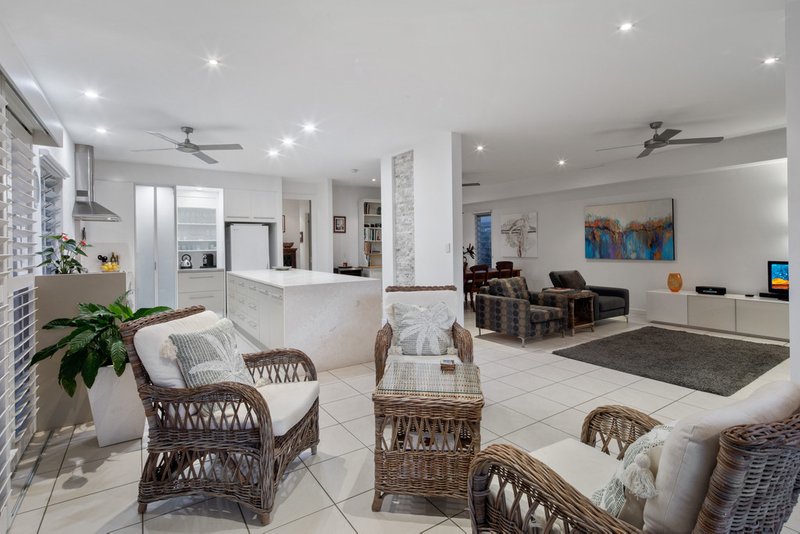 Photo - 37 Hay Street, Tewantin QLD 4565 - Image 4