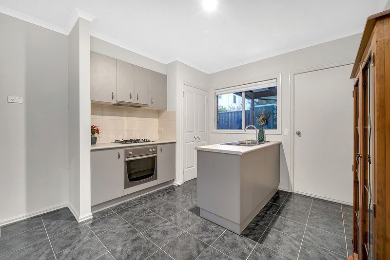 Photo - 37 Hemsley Promenade, Point Cook VIC 3030 - Image 8