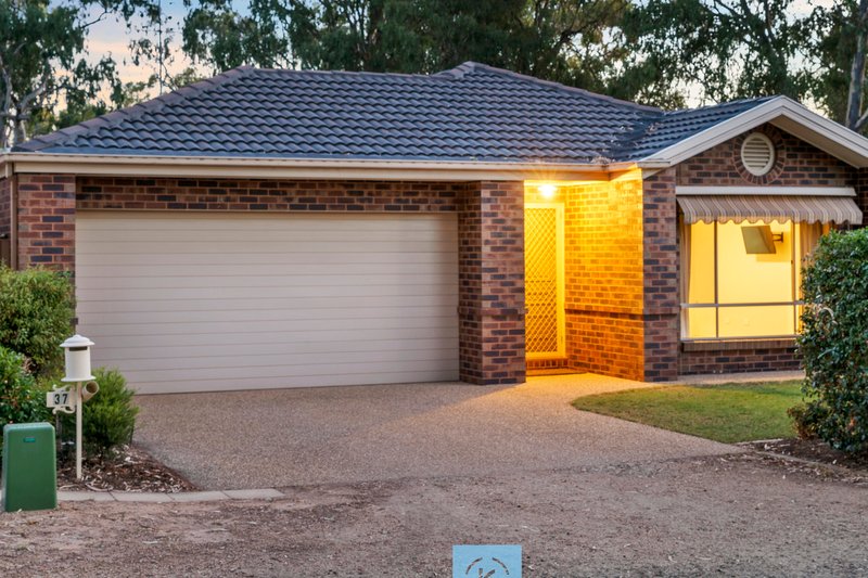 37 Hennessy Street, Tocumwal NSW 2714