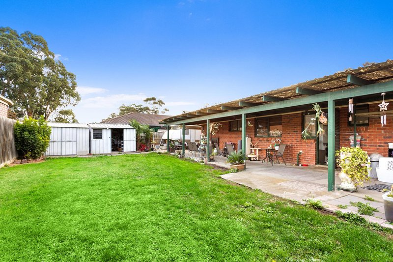 Photo - 37 Henty Street, Pakenham VIC 3810 - Image 10