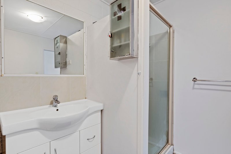 Photo - 37 Hinley Avenue, Maroochydore QLD 4558 - Image 9