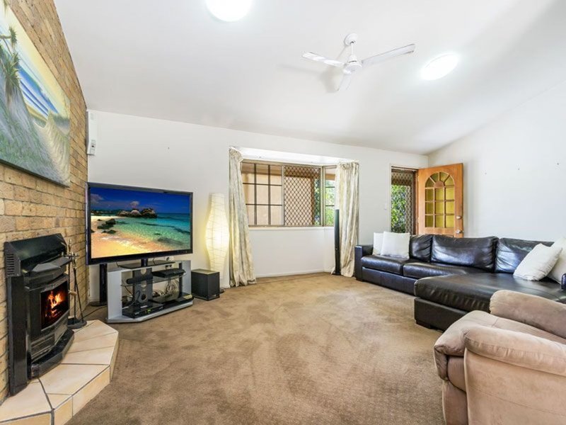 Photo - 37 Hoad Street, Morayfield QLD 4506 - Image 6