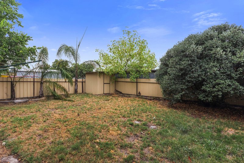 Photo - 37 Holdsworth Rd , Long Gully VIC 3550 - Image 3