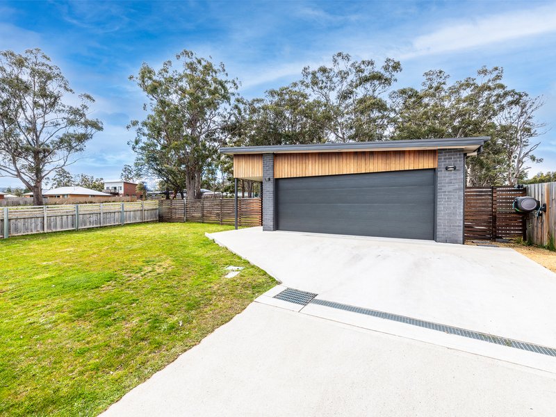 Photo - 37 Hollyhock Drive, Kingston TAS 7050 - Image 2