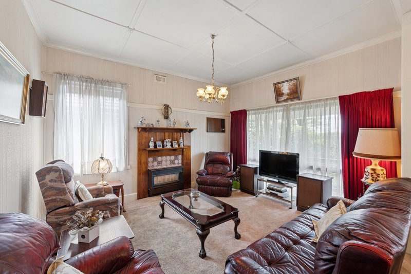 Photo - 37 Home Street, Reservoir VIC 3073 - Image 4