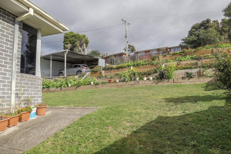 Photo - 37 Hudson Crescent, Glenorchy TAS 7010 - Image 2