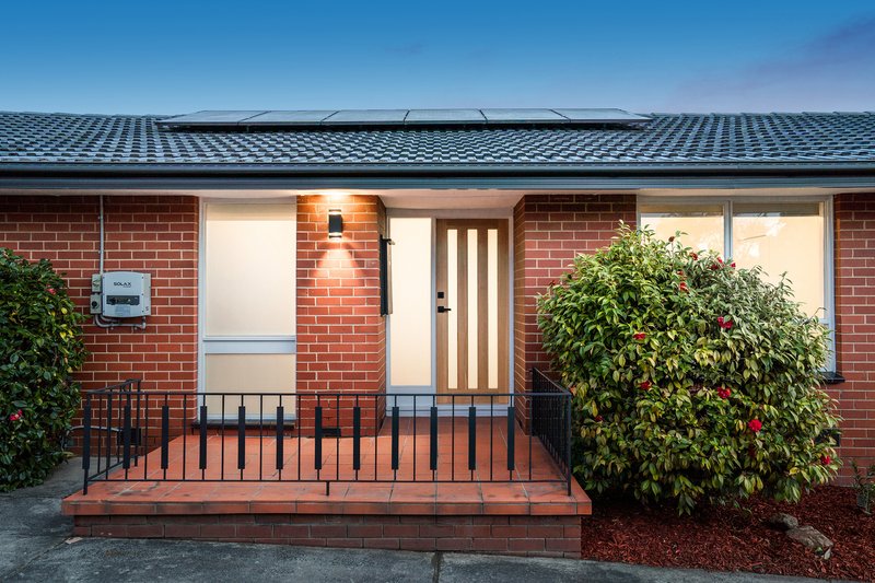 Photo - 37 Huxley Avenue, Mulgrave VIC 3170 - Image 2