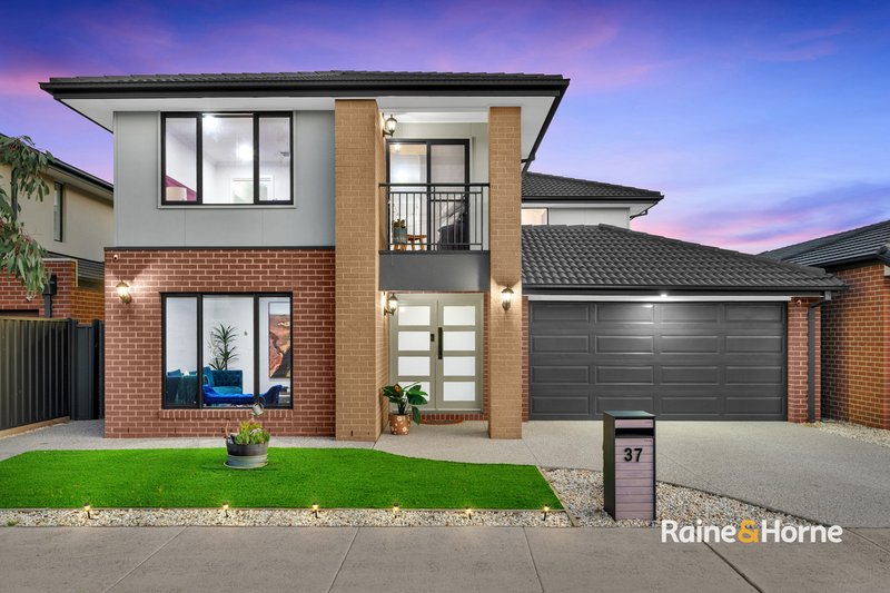 Photo - 37 Iconic Drive, Tarneit VIC 3029 - Image 2