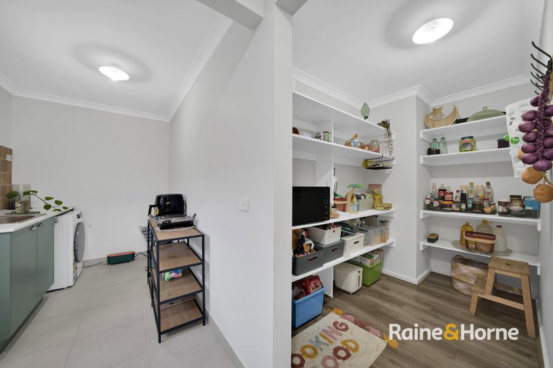 Photo - 37 Iconic Drive, Tarneit VIC 3029 - Image 6