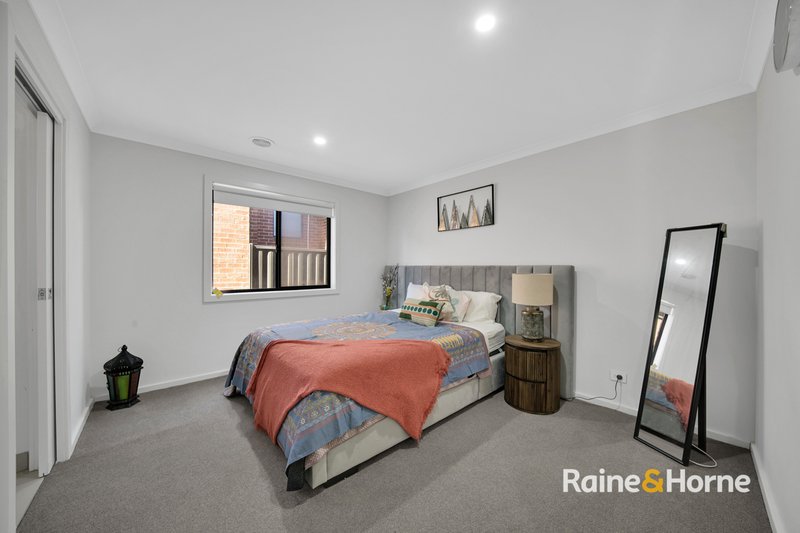 Photo - 37 Iconic Drive, Tarneit VIC 3029 - Image 16