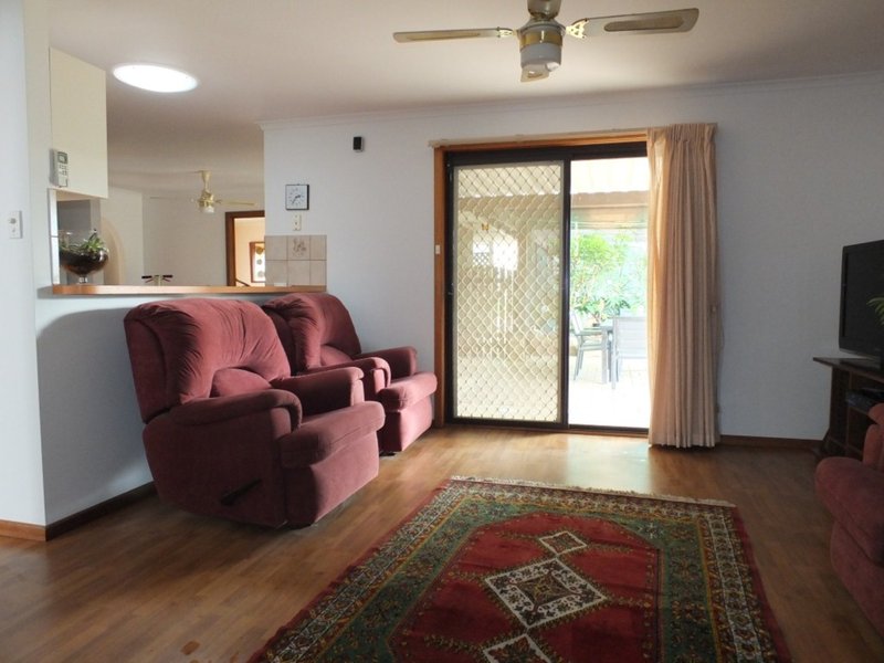 Photo - 37 Ireland Street, Wallaroo SA 5556 - Image 10