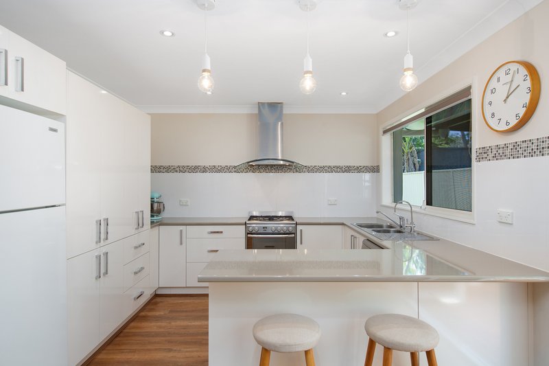 Photo - 37 Jean Avenue, Berkeley Vale NSW 2261 - Image 4