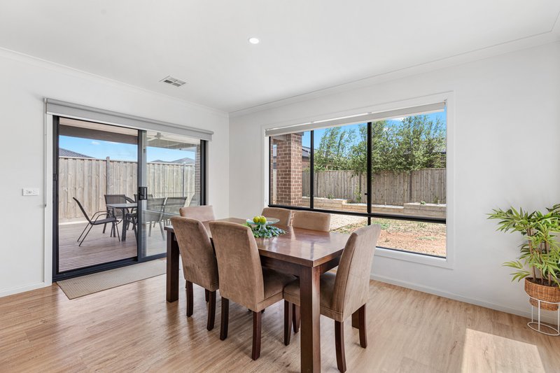 Photo - 37 Jessen Way, Wyndham Vale VIC 3024 - Image 7