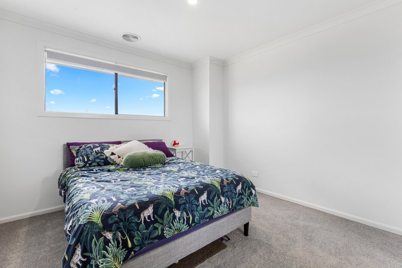 Photo - 37 Jessen Way, Wyndham Vale VIC 3024 - Image 17