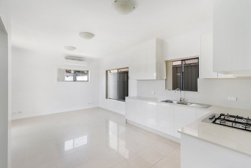 Photo - 37 Kalang Road, Edensor Park NSW 2176 - Image 19