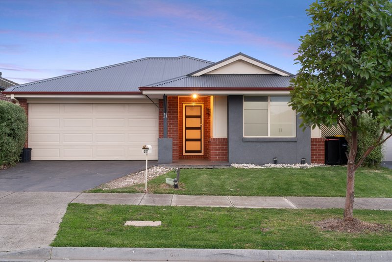 37 Keynes Circuit, Fraser Rise VIC 3336