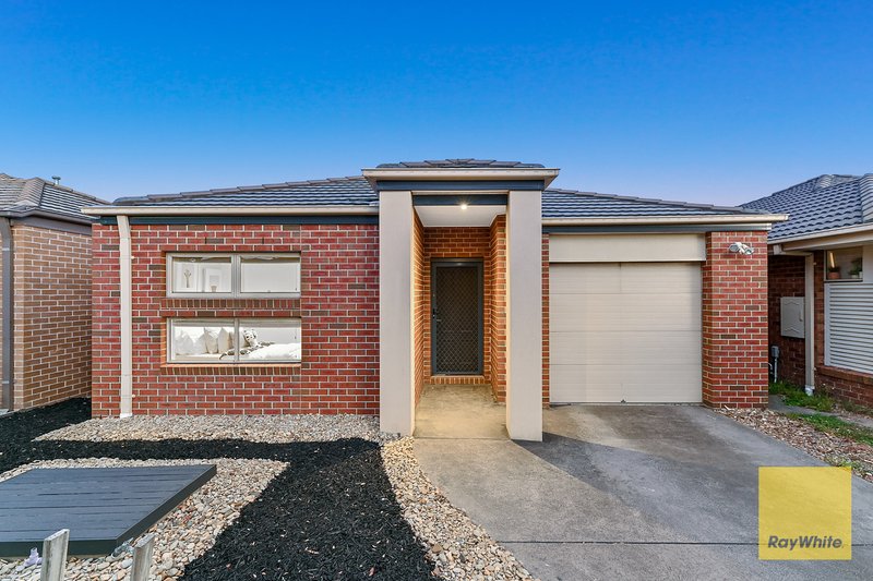 37 Kindred Avenue, Cranbourne North VIC 3977