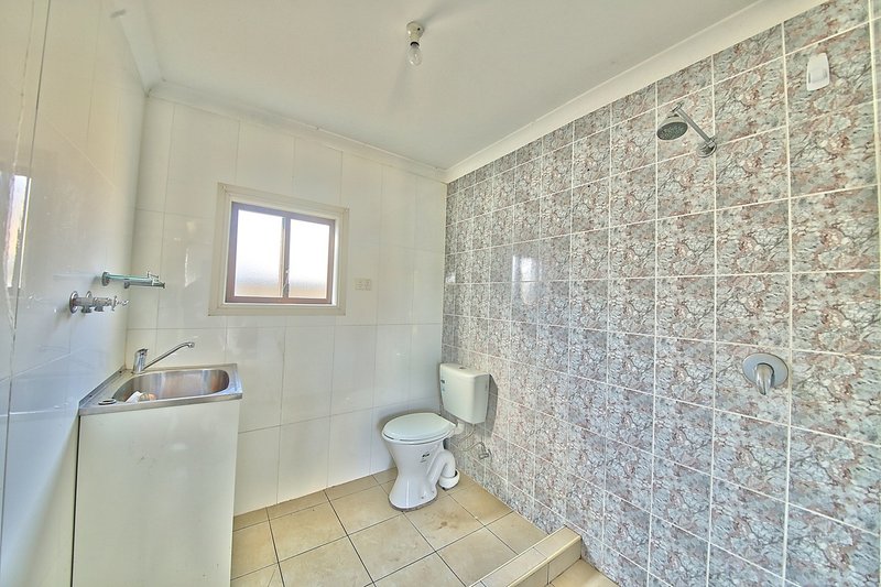 Photo - 37 Kiora Street, Canley Heights NSW 2166 - Image 8