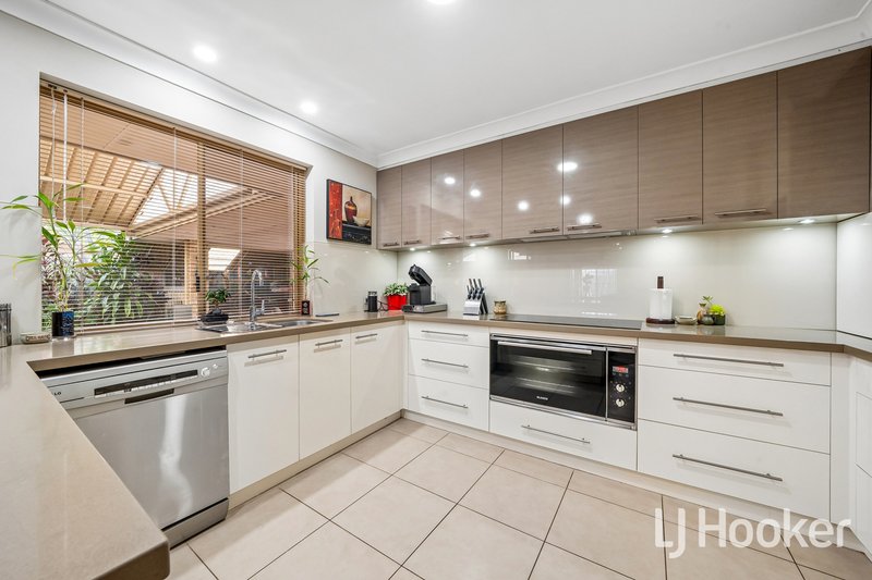 Photo - 37 Knightsbridge Way, Thornlie WA 6108 - Image 2