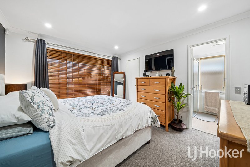 Photo - 37 Knightsbridge Way, Thornlie WA 6108 - Image 15
