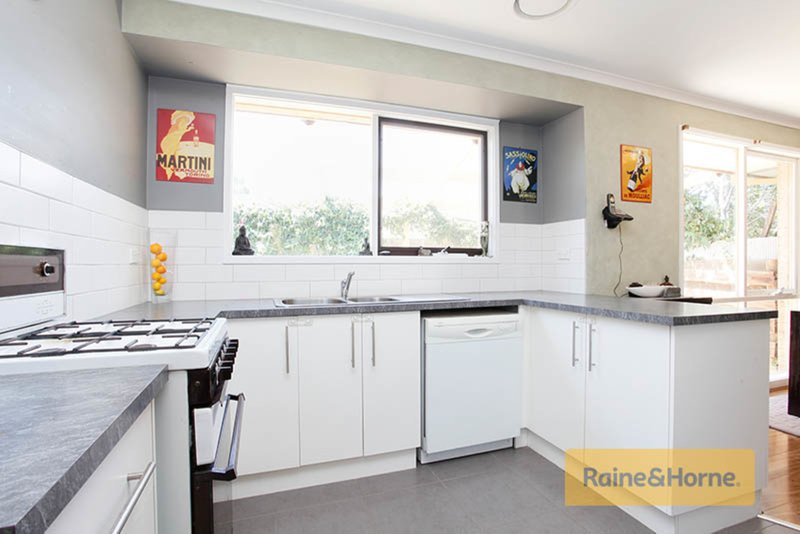 Photo - 37 Lachlan Road, Melton South VIC 3338 - Image 3