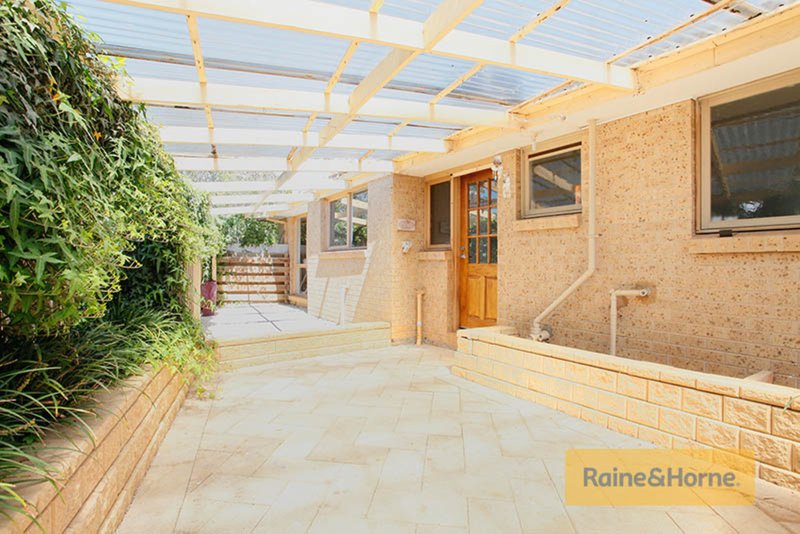 Photo - 37 Lachlan Road, Melton South VIC 3338 - Image 8