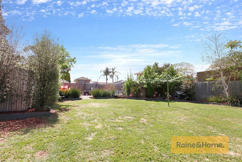 Photo - 37 Lachlan Road, Melton South VIC 3338 - Image 10