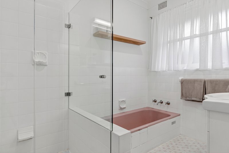 Photo - 37 Lanford Avenue, Killarney Heights NSW 2087 - Image 6