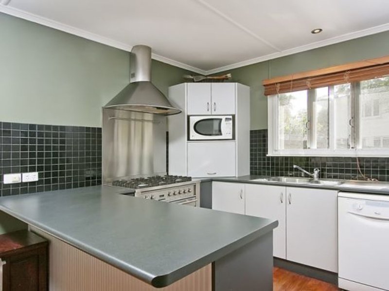 Photo - 37. Latimer St , Holland Park QLD 4121 - Image 5