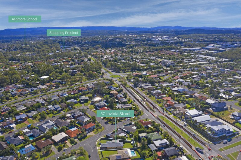 Photo - 37 Lavinia Street (33 Tecoma St) , Southport QLD 4215 - Image 12