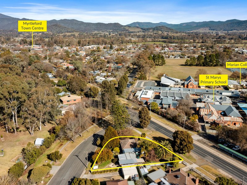 Photo - 37 Lawrence Street, Myrtleford VIC 3737 - Image 15