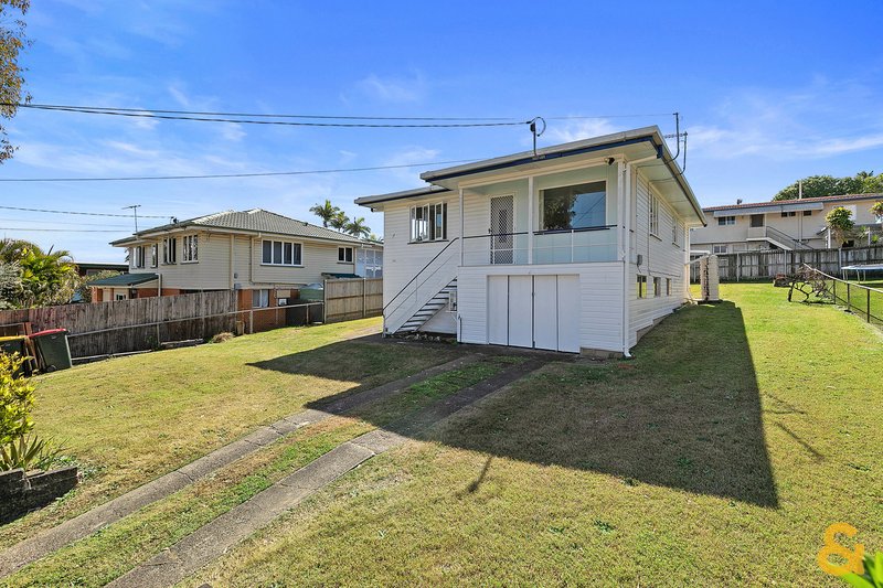 Photo - 37 Leadale Street, Wynnum West QLD 4178 - Image 2