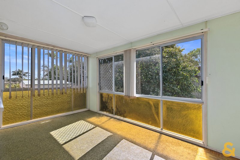 Photo - 37 Leadale Street, Wynnum West QLD 4178 - Image 11