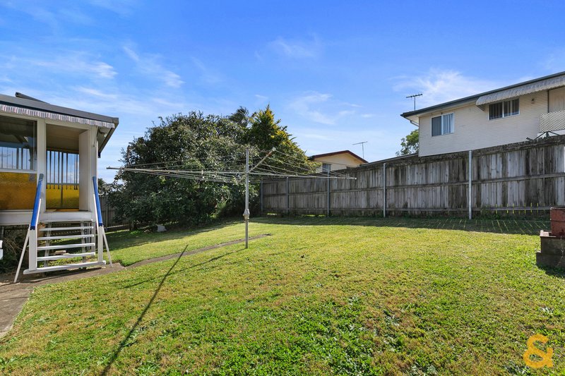 Photo - 37 Leadale Street, Wynnum West QLD 4178 - Image 13